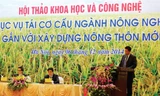 Theo ông Lê Quang Thành (đang đứng phát biểu), các đề tài nghiên cứu, cần hợp tác với DN để sản phẩm có tính ứng dụng cao, sát với thực tiễn