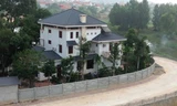 Căn biệt thự của gia đình ông Bình