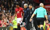 Jose Mourinho đang cố gắng giúp Martial vượt qua khủng hoảng ngoài sân cỏ.