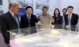 Lãnh đạo Tổng công ty hàng không Việt Nam giới thiệu các thiết kế sân bay Long Thành cho lãnh đạo tỉnh, người dân Đồng Nai