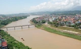 Không thể 'độc chiếm' sông Hồng
