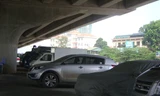 Không cấp phép trông, giữ xe dưới gầm cầu vượt vành đai 3