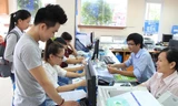 Sinh viên nộp học phí tại một trường đại học ở TPHCM.