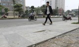 Theo kết luận thanh tra, quận Hà Đông cải tạo lát đá cho cả các tuyến phố nhánh khớp nối, tiếp giáp quốc lộ 6A, không báo cáo xin ý kiến của UBND thành phố. Ảnh: Trường Phong.