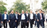 Thủ tướng Nguyễn Xuân Phúc đến thăm và khảo sát khu NOXH Ðặng Xá của Viglacera