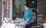 Sau mỗi chuyến tàu, chị Nguyễn Thị Huệ lại ghi “nhật trình”