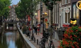Khu đèn đỏ ở Amsterdam (Hà Lan) vào ban ngày. Ảnh: WIKIPEDIA.