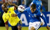 Brazil (áo xanh) vẫn có thể bị loại khỏi Copa America 2015