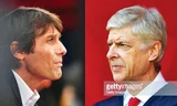HLV Conte (trái) sẽ đòi được món nợ trước người đồng nghiệp Arsene Wenger trong trận thư hùng thành London tối nay? Ảnh: Getty Images