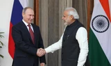 Tổng thống Nga Vladimir Putin (trái) gặp Thủ tướng Ấn Độ Modi ngày 11/12 tại New Delhi. Ảnh: Getty Images