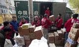 Các nhân viên giao hàng hối hả làm việc trong Ngày Độc thân ở Trung Quốc