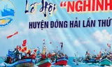 Đoàn tàu nghinh Ông ở thị trấn Gành Hào (ảnh minh họa)