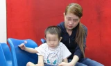 Cháu bé bị bỏ rơi 1 tháng nay, tên Phạm Gia Huy đã được mẹ nhận lại