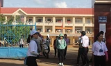 Nữ sinh Đắk Lắk bật khóc ra về vì thi nhầm môn
