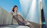  Tristine Trâm Bùi đẹp mê hoặc với váy họa tiết da rắn