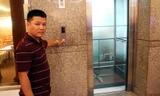 Thang máy xảy ra sự cố. Ảnh: An Nhơn.