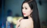 Ngọc Anh khoe lưng trần mướt mắt