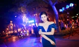 Á hậu Tú Anh khoe vòng một gợi cảm.