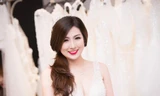 Á hậu Tú Anh quyến rũ, kiêu sa với váy cưới.