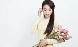 Hoa hậu Kỳ Duyên đẹp dịu dàng với áo dài, hoa sen