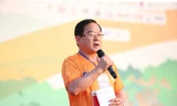 Nhà báo Lê Xuân Sơn - Tổng Biên tập Báo Tiền Phong, đồng Trưởng Ban Tổ chức Tiền Phong Marathon năm 2021 phát biểu tại chương trình khai mạc.