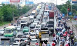 Ùn tắc giao thông từ lâu đã trở thành vấn đề “nóng” ở Hà Nội và TP.Hồ Chí Minh. (Ảnh: PA)