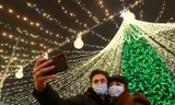 Thế giới rực sáng đón Giáng sinh sau một năm ảm đạm vì COVID-19