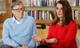 Tỉ phú Bill Gates và vợ Melinda. Ảnh: AP