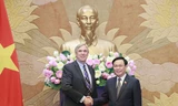 Chủ tịch Quốc hội Vương Đình Huệ tiếp đoàn nghị sỹ liên bang Hoa Kỳ