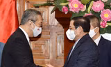 Thủ tướng Chính phủ Phạm Minh Chính và Đại sứ Nhật Bản tại Việt Nam Yamada Takio. (Nguồn: Baochinhphu.vn)