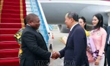 Tổng thống Mozambique đến Hà Nội, bắt đầu thăm chính thức Việt Nam