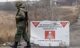 Bộ trưởng Nội vụ Ukraine bị tấn công khi thăm Donbass