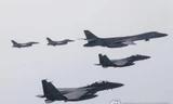 Máy bay ném bom Mỹ quay trở lại Hàn Quốc sau vụ phóng tên lửa của Triều Tiên