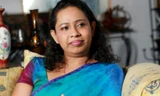 Bà Pavithra Wanniarachchi.