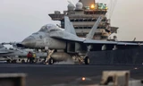 Thêm một máy bay chiến đấu Mỹ rơi xuống biển từ tàu sân bay