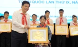 63 đại biểu Đại hội Cháu ngoan Bác Hồ nhận bằng khen của Bộ Giáo dục và Đào tạo