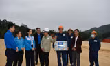 Thăm, tặng quà đội tình nguyện hỗ trợ giải phóng mặt bằng phục vụ dự án cao tốc