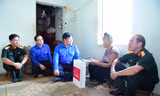 Trung ương Đoàn thăm, tặng quà gia đình thương binh, liệt sĩ tại Điện Biên