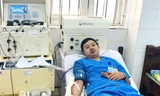 Nam điều dưỡng truyền máu cấp cứu giúp bệnh nhân thoát nguy kịch 