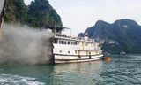Tàu chở khách du lịch quốc tế thăm vịnh Hạ Long bất ngờ bốc cháy