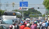 Kẹt xe kinh hoàng tại cửa ngõ Tân Sơn Nhất.