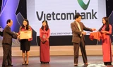 Vietcombank hỗ trợ hơn 30 tỷ đồng cho Quỹ hỗ trợ miền Trung