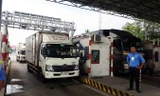 Xe qua trạm BOT Cần Thơ - Phụng Hiệp ngày 7/12. Ảnh: Nhật Huy.