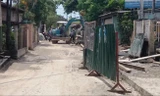 Tuyến đường Dương Văn An (phường Xuân Phú) bị đào xới, tổ chức thi công cả năm trời vẫn chưa được hoàn trả mặt bằng.