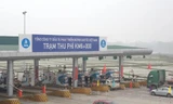 Trạm thu phí tại điểm vào cao tốc Nội Bài - Lào Cai đầu tiên trên địa phận Hà Nội. Ảnh: Dân Trí