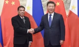 Tổng thống Philippines Rodrigo Duterte và Chủ tịch Trung Quốc Tập Cận Bình hội đàm tại Bắc Kinh. Ảnh: Xinhua.
