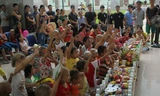 Những đứa trẻ tại Bệnh viện Nhi T.Ư đón Trung thu do CLB Chắp cánh ước mơ tổ chức năm 2014.