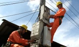 EVN cần nâng cao năng suất lao động, minh bạch để tính toán giá điện hợp lý cho khách hàng trong đó có người nghèo. Ảnh: Như Ý.