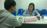 Tư vấn cho lao động từng đi làm việc tại Hàn Quốc tại Trung tâm dịch vụ việc làm Hà Nội. Ảnh: Báo Tin tức