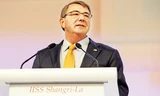 Tại Đối thoại Shangri-La ngày 30/5, Bộ trưởng Quốc phòng Mỹ Ashton Carter khẳng định, hành động của Trung Quốc trên biển Đông đang vượt ra ngoài chuẩn mực quốc tế và khu vực. Ảnh: IISS.